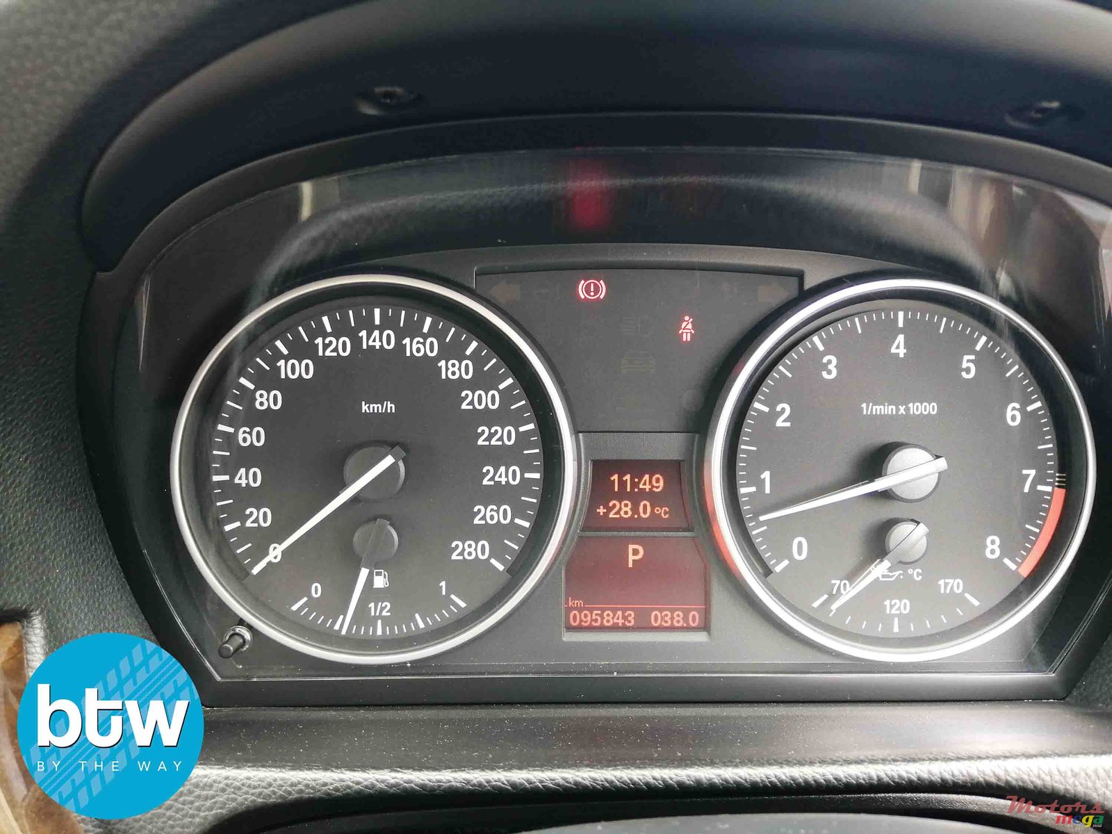 2008' BMW 325 i photo #6