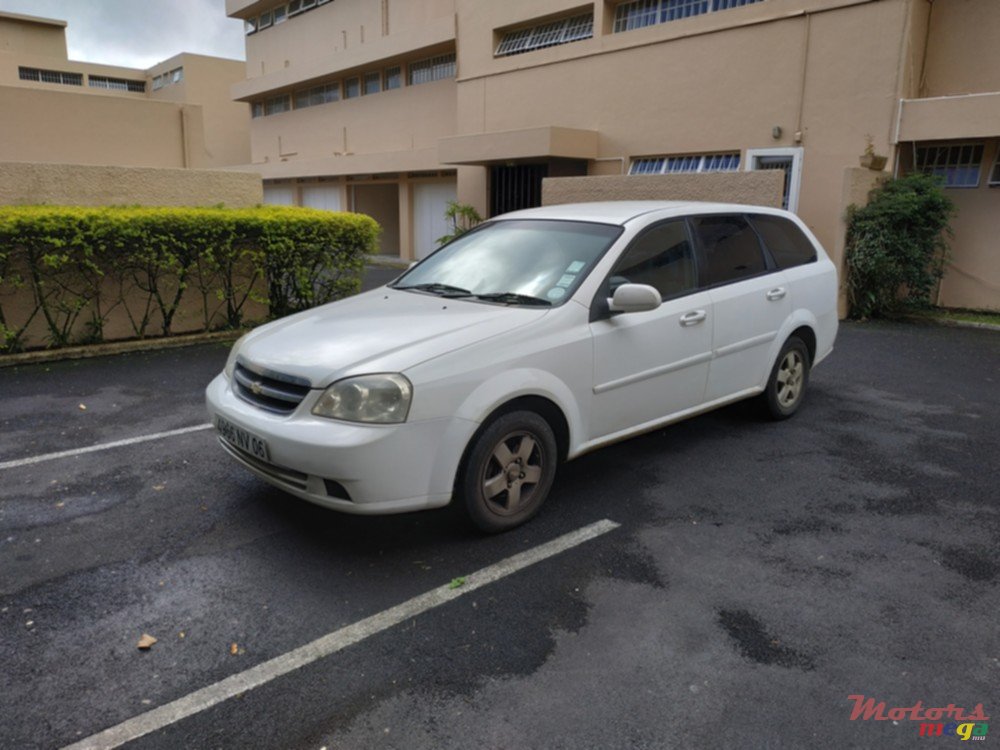 2006' Chevrolet Optra photo #3