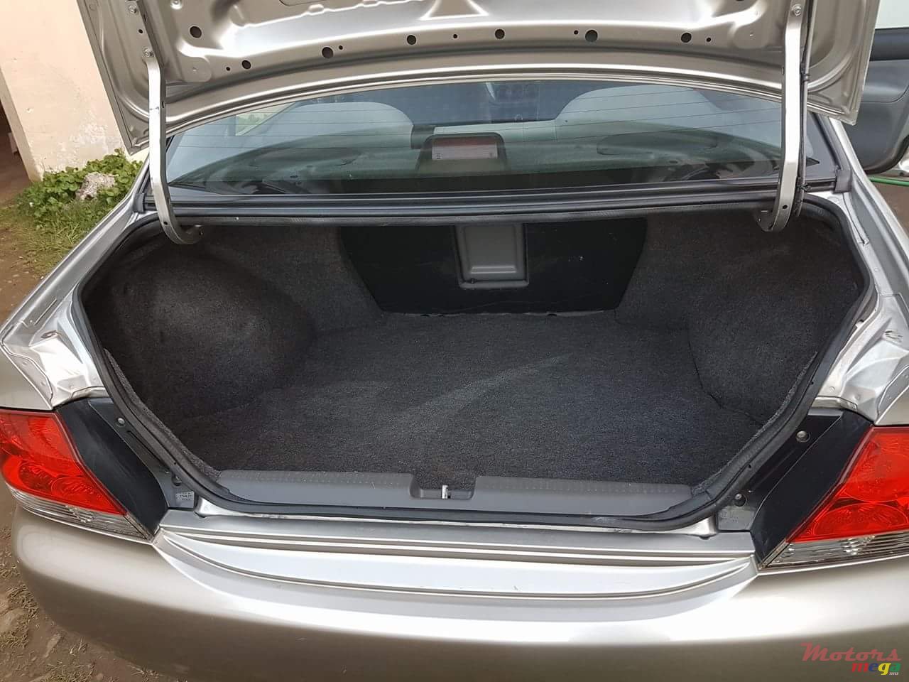 2011' Mitsubishi Lancer GLX photo #6