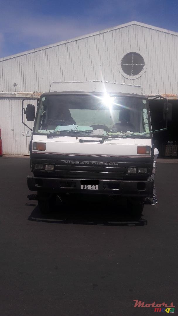 1997' Nissan Truck photo #1
