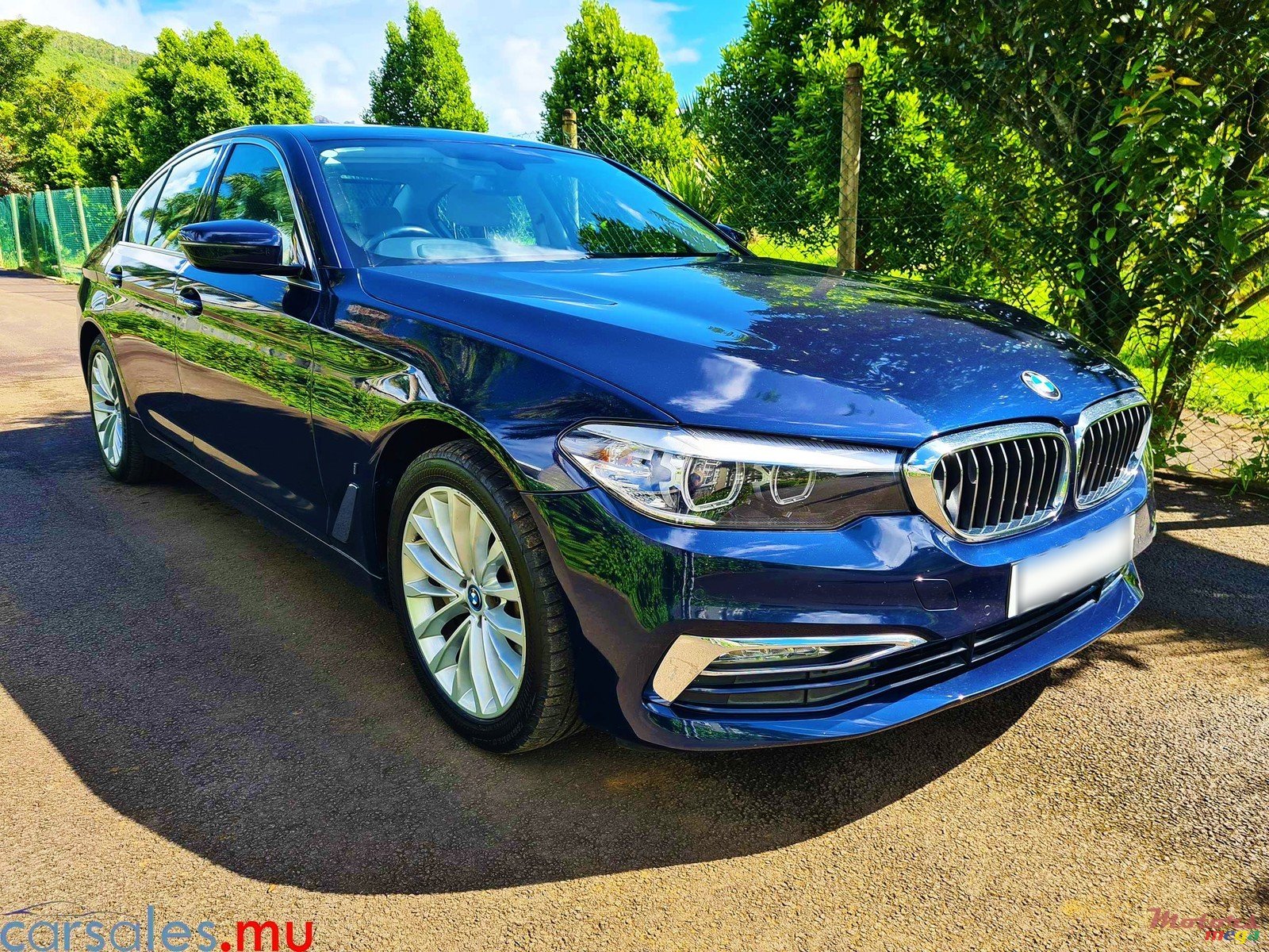 2017' BMW 530 e Luxury Line photo #1