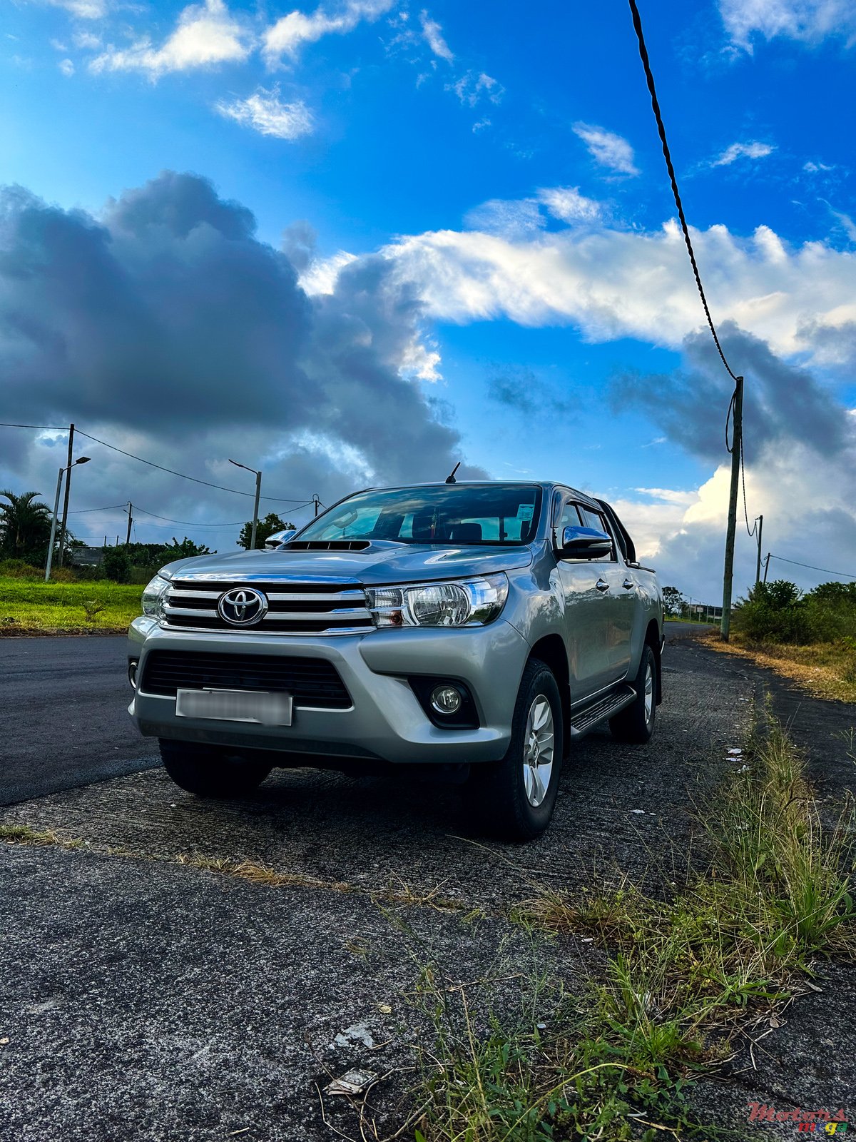2017' Toyota Hilux photo #1