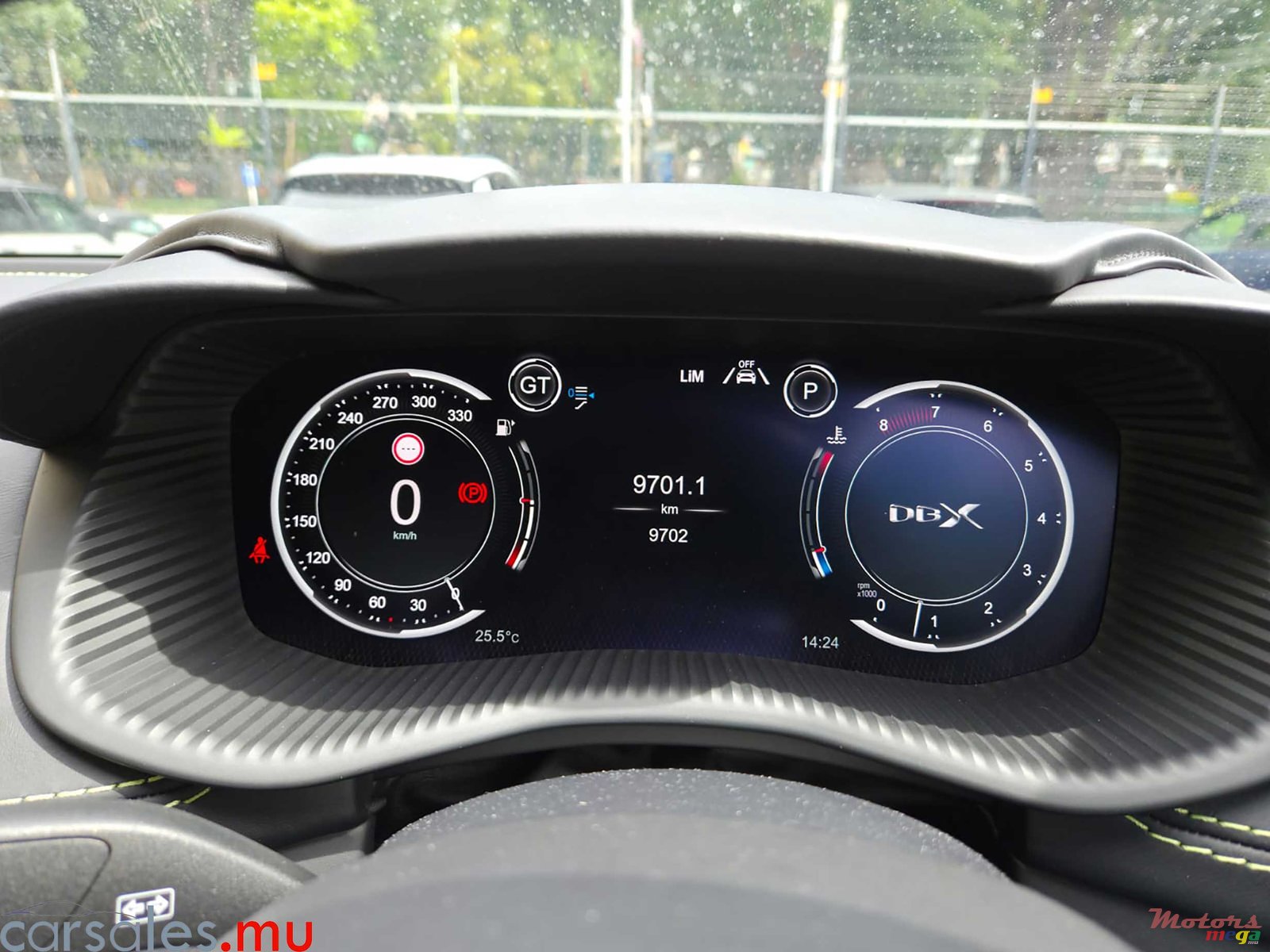 2023' Aston Martin DBX707 4.0 Twin Turbo V8 photo #7