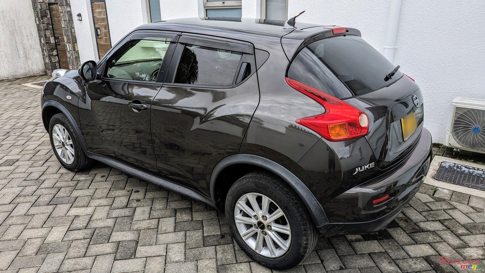 2012' Nissan Juke photo #3