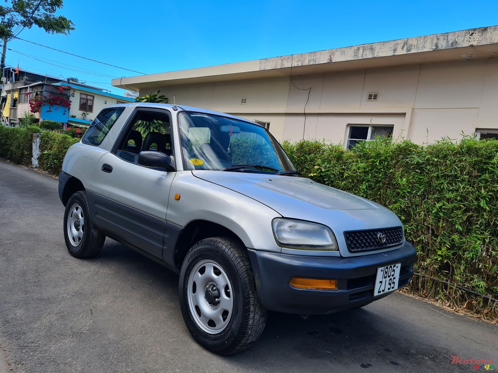 1995' Toyota RAV4 Japan photo #1