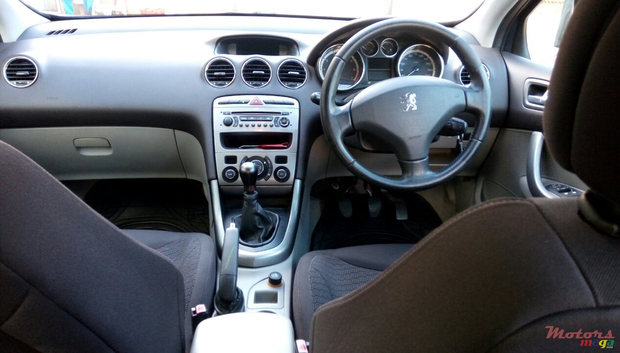 2010' Peugeot 308 photo #4