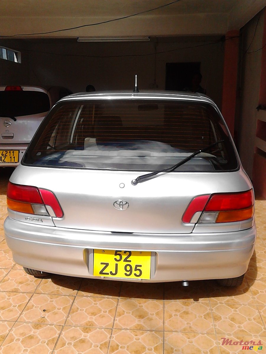1995' Toyota Starlet photo #1
