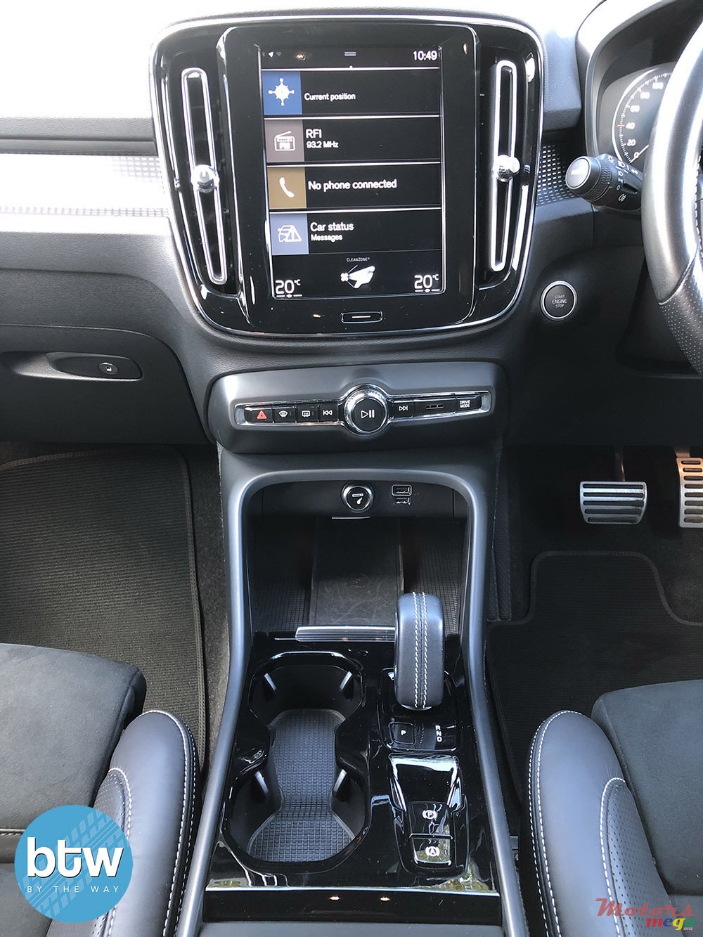 2020' Volvo XC40 photo #5