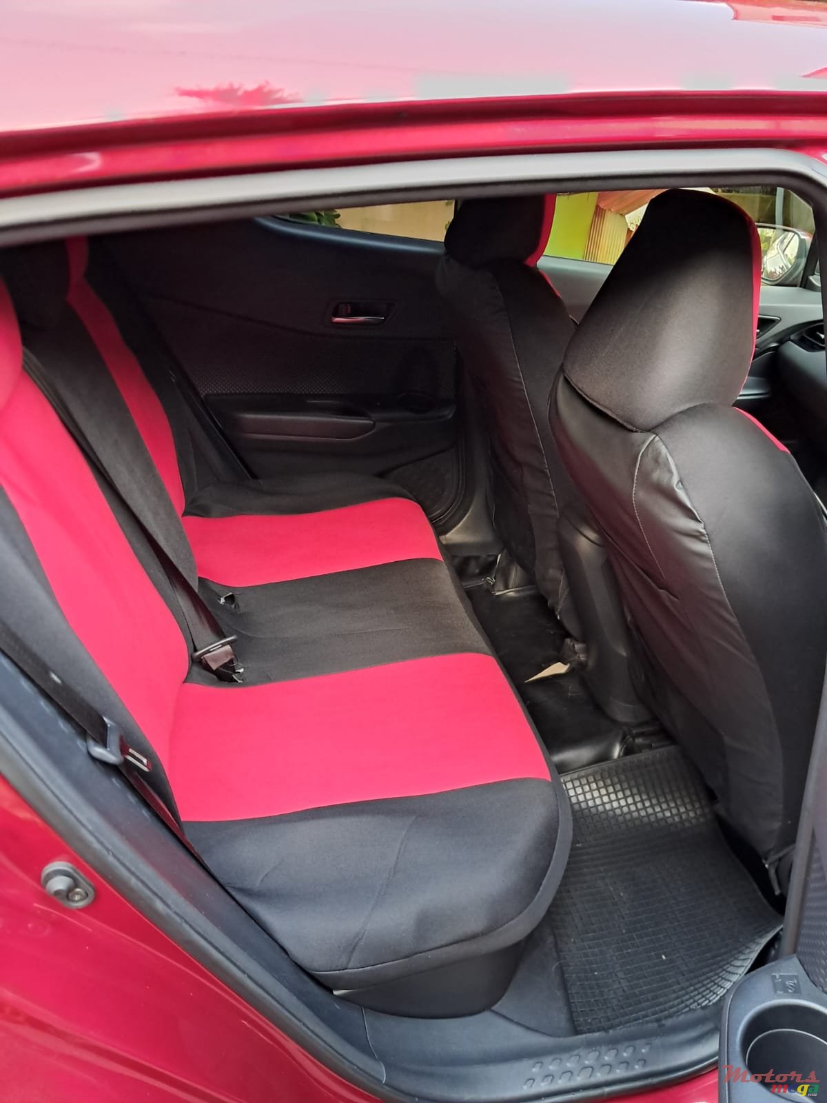 2018' Toyota C-HR photo #6