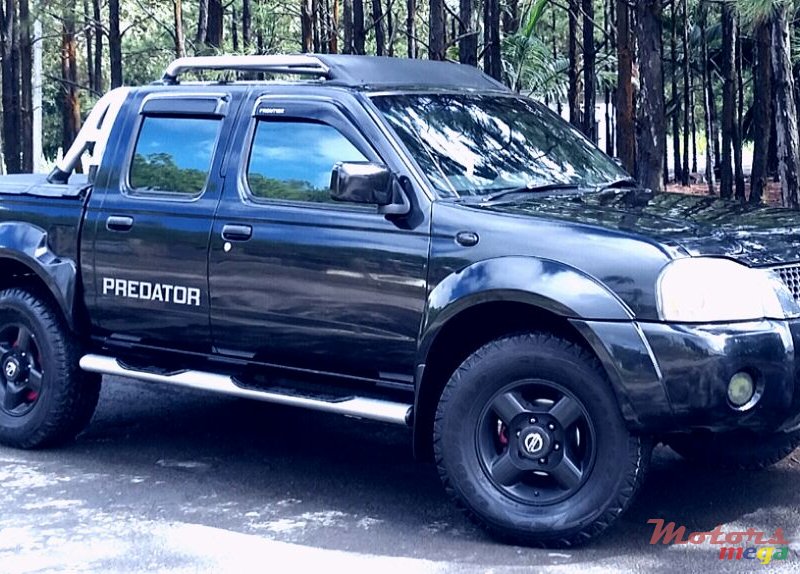 2009' Nissan Hardbody 4x4 3.0 predator photo #1