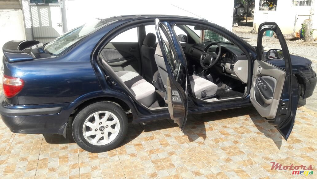 2002' Nissan Stanza N16 EX-Saloon photo #3