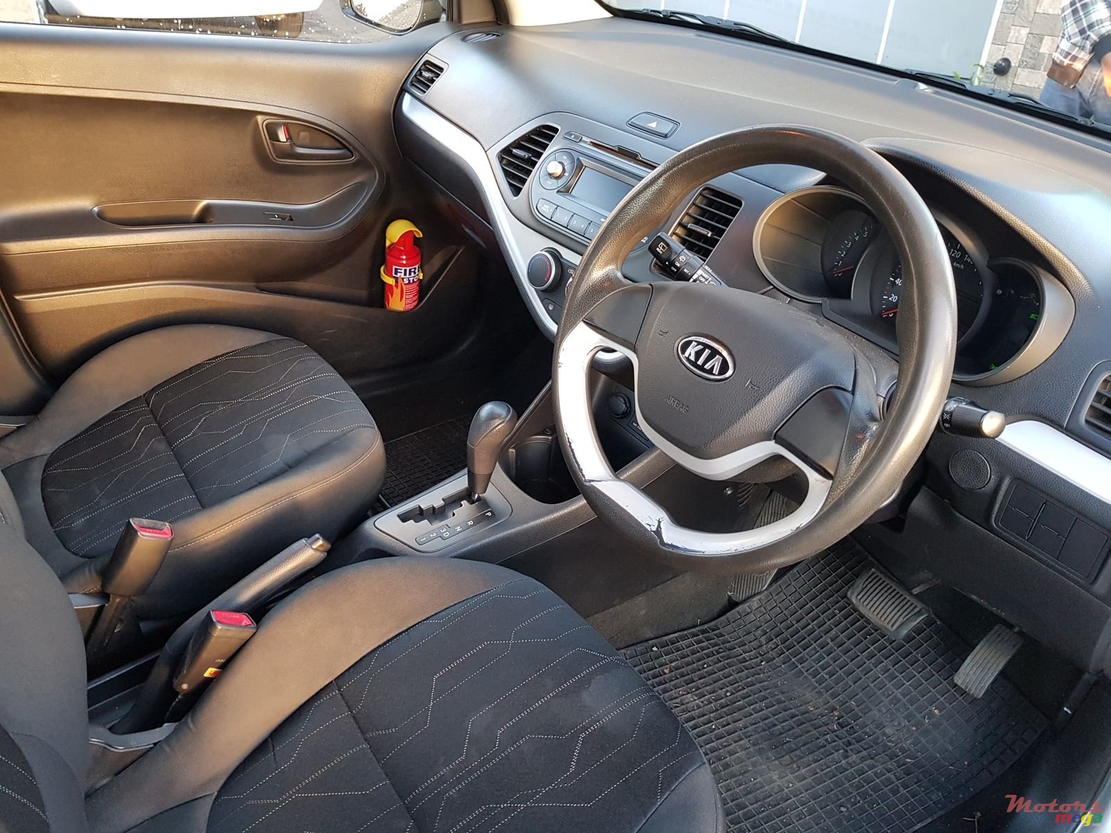 2012' Kia automatic picanto photo #6