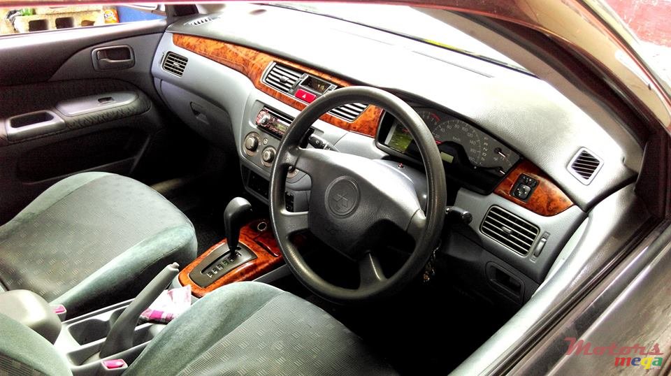 2000' Mitsubishi photo #4