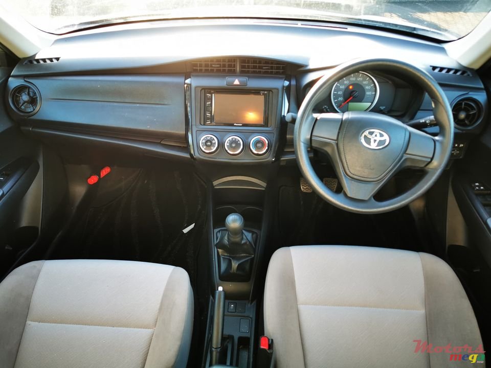 2016' Toyota Axio photo #5