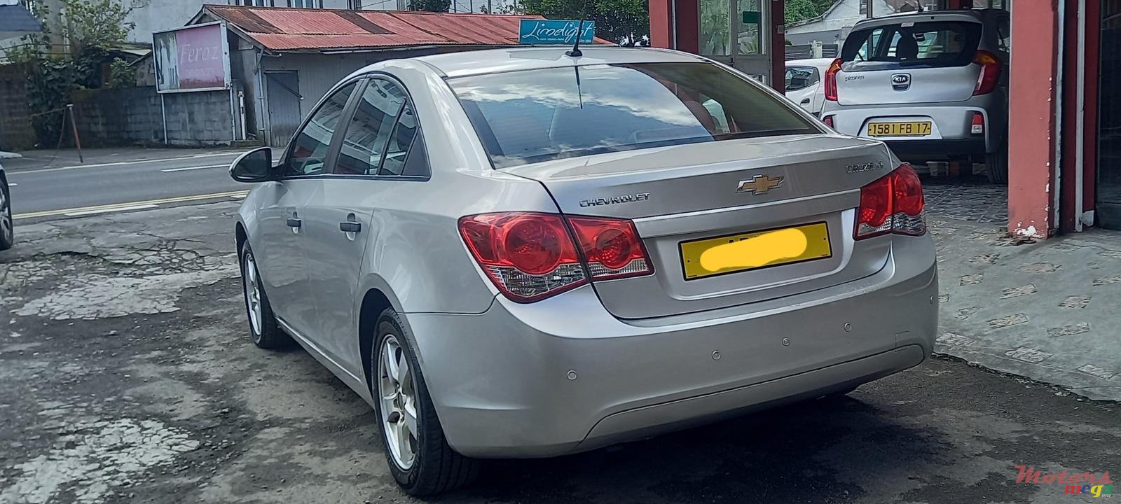 2013' Chevrolet Cruze photo #3