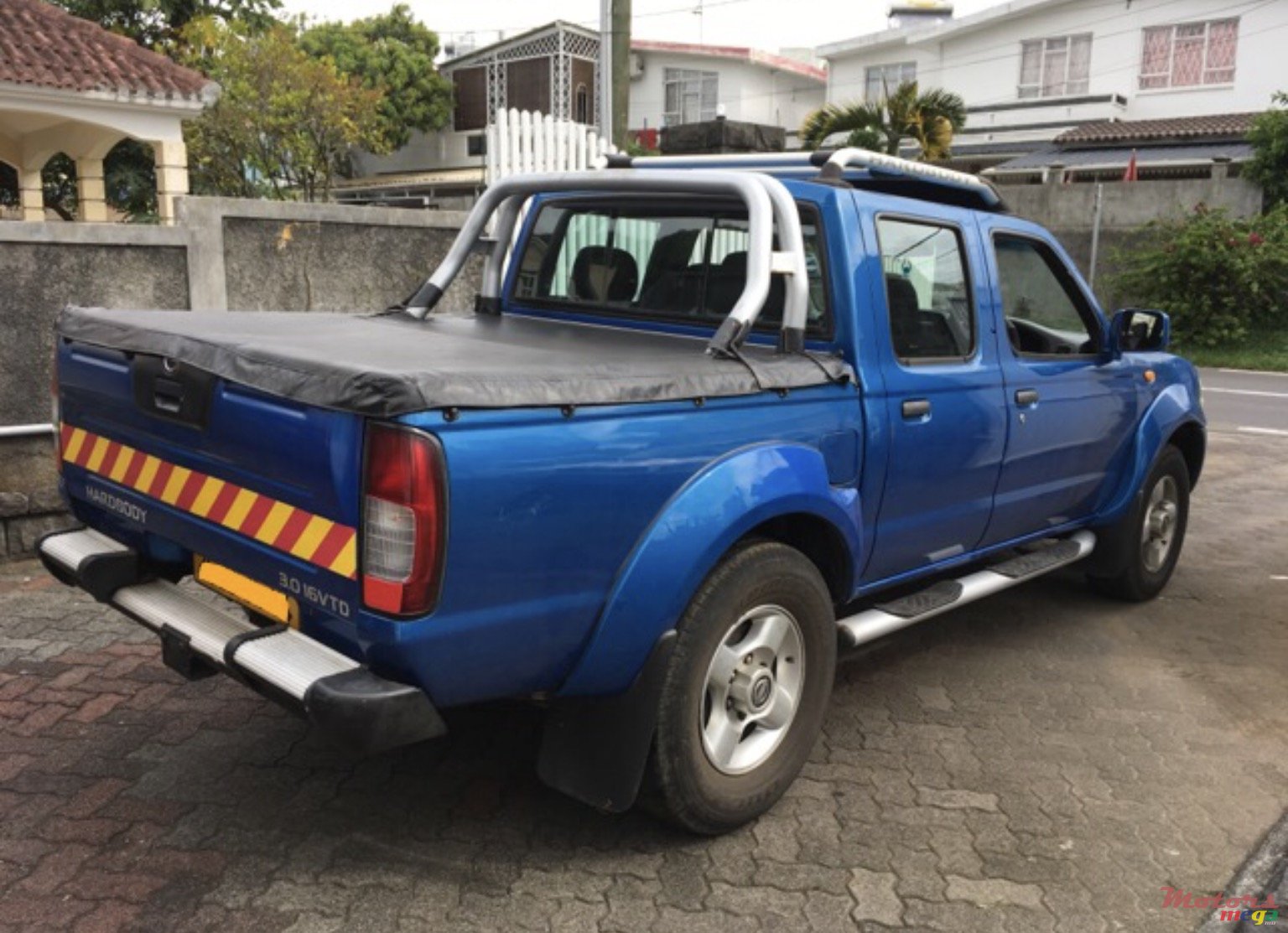 2004' Nissan photo #4