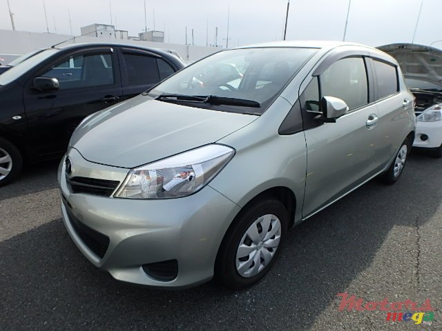 2014' Toyota Vitz photo #2