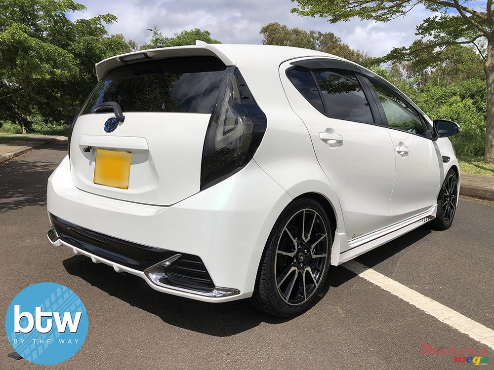 2016' Toyota Aqua photo #4