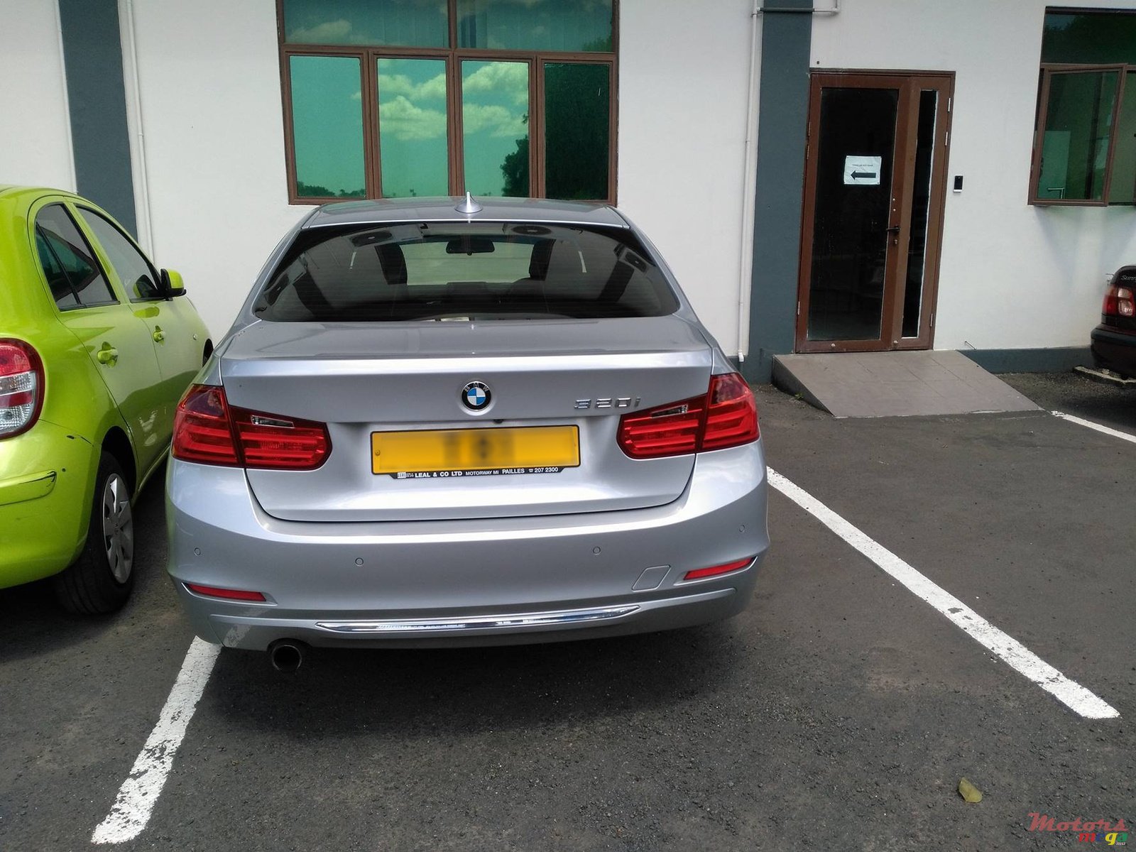 2012' BMW 320 i photo #4