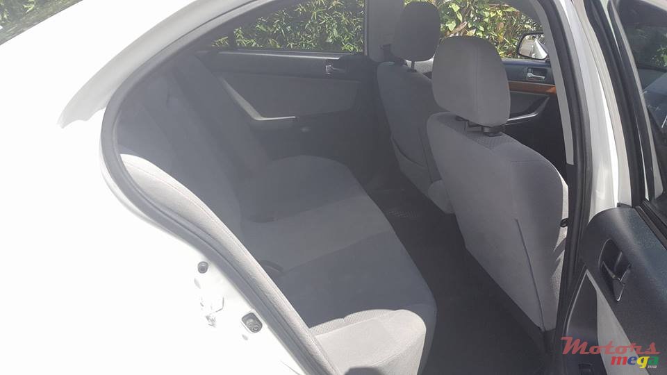 2008' Mitsubishi Lancer Ex photo #6