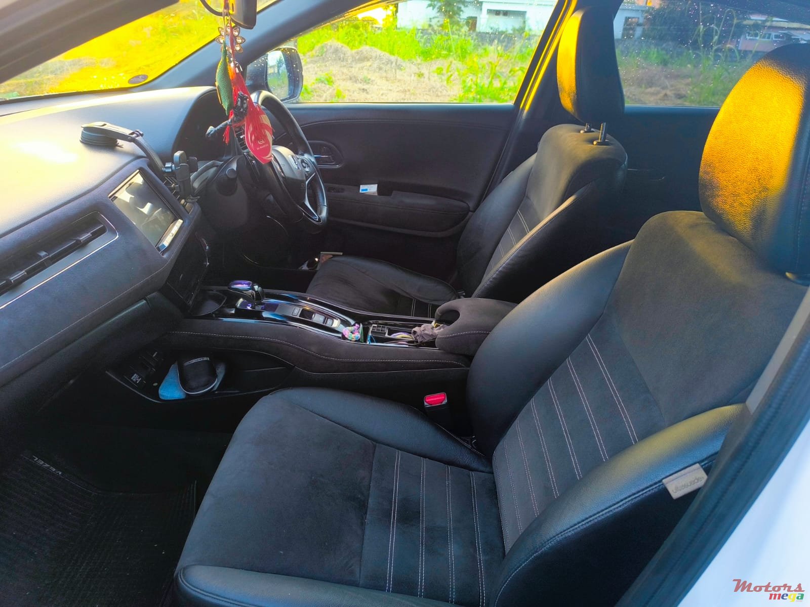 2016' Honda HR-V Vezel RS photo #6