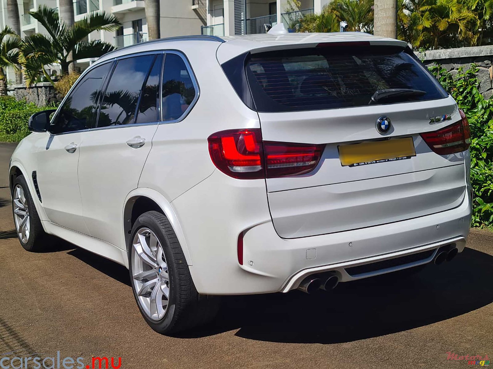 2015' BMW X5 4.4 Twin Power Turbo XDrive photo #3