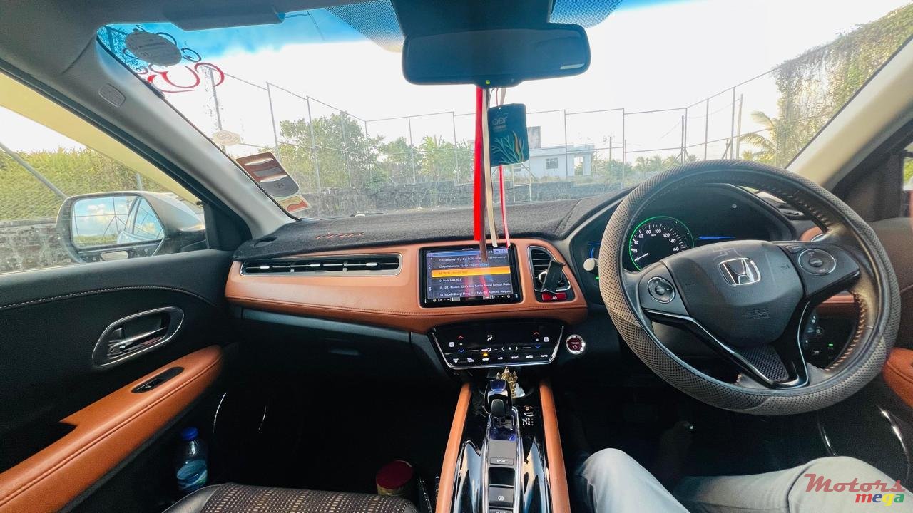 2015' Honda vezel photo #6