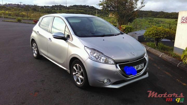 2014' Peugeot 208 photo #4