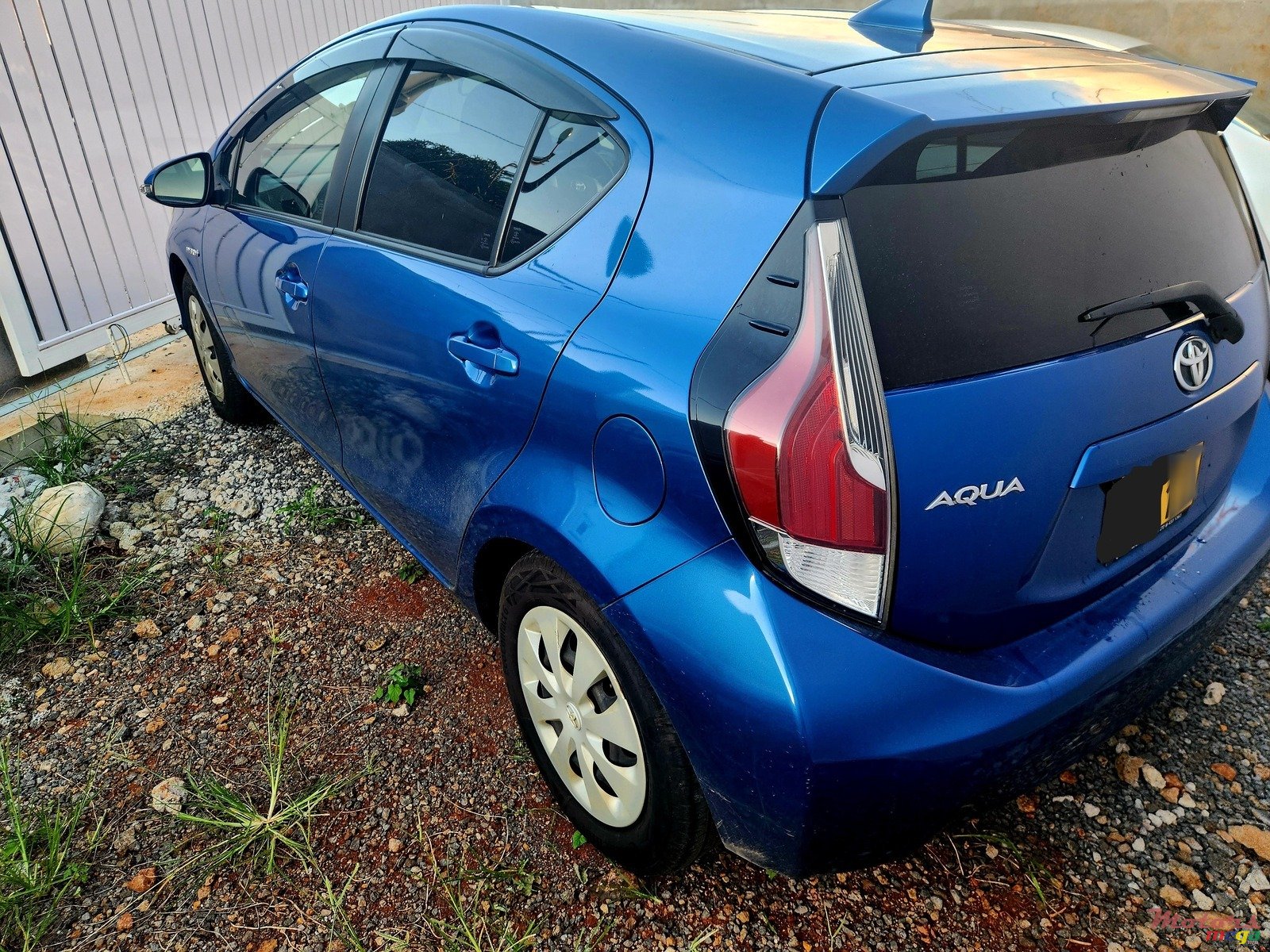 2016' Toyota Aqua photo #4