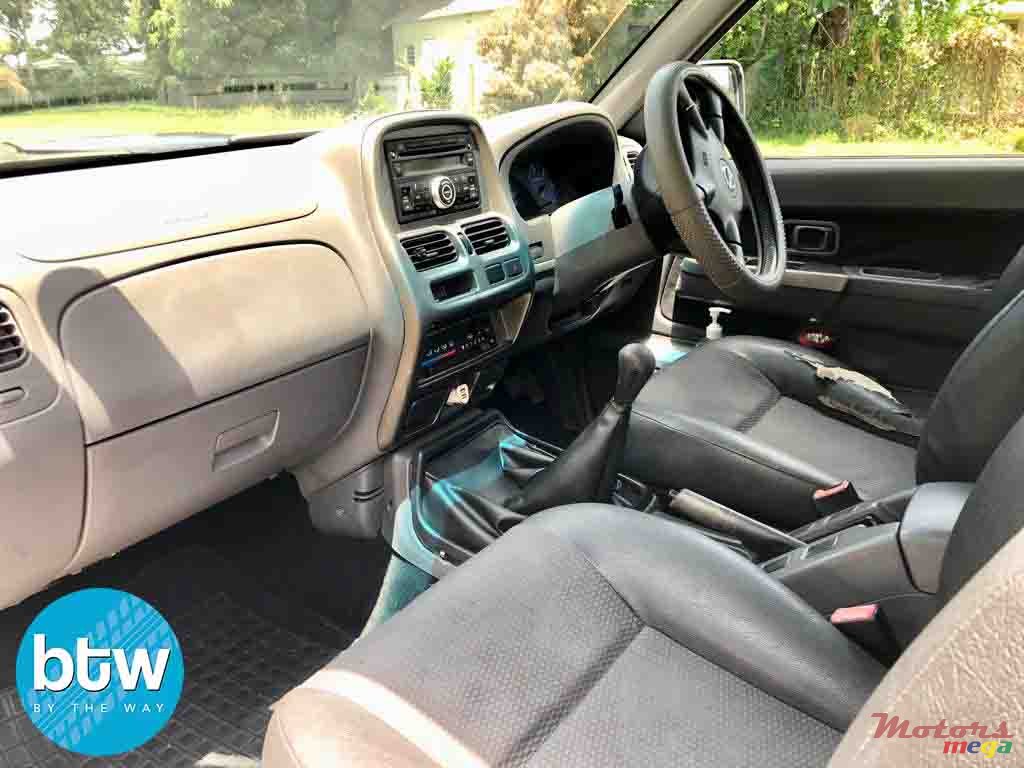 2014' Nissan Hardbody photo #5