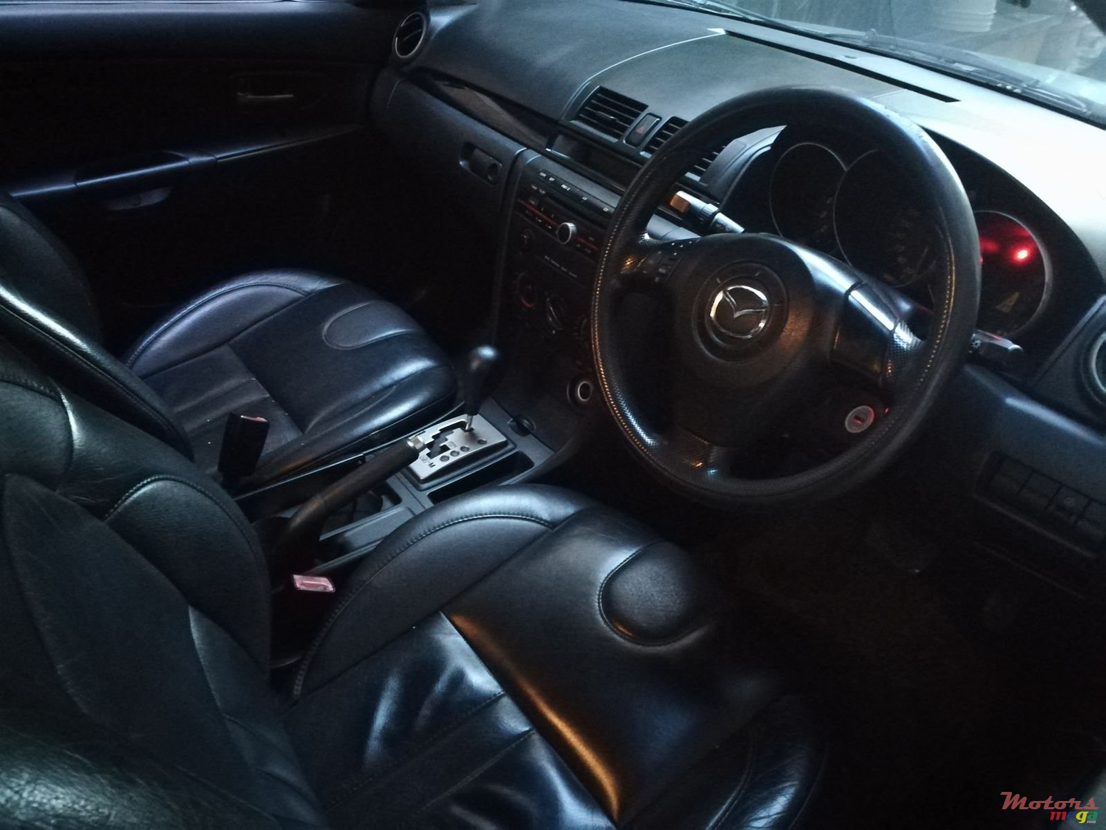 2004' Mazda 3 photo #7