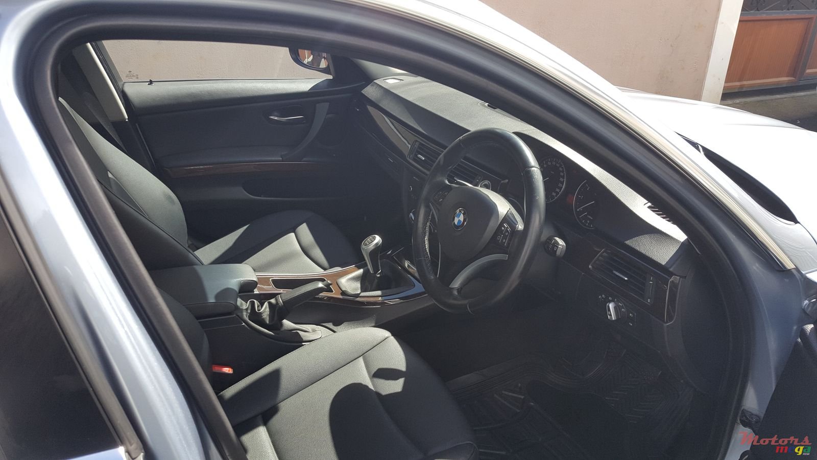 2010' BMW 316i photo #5