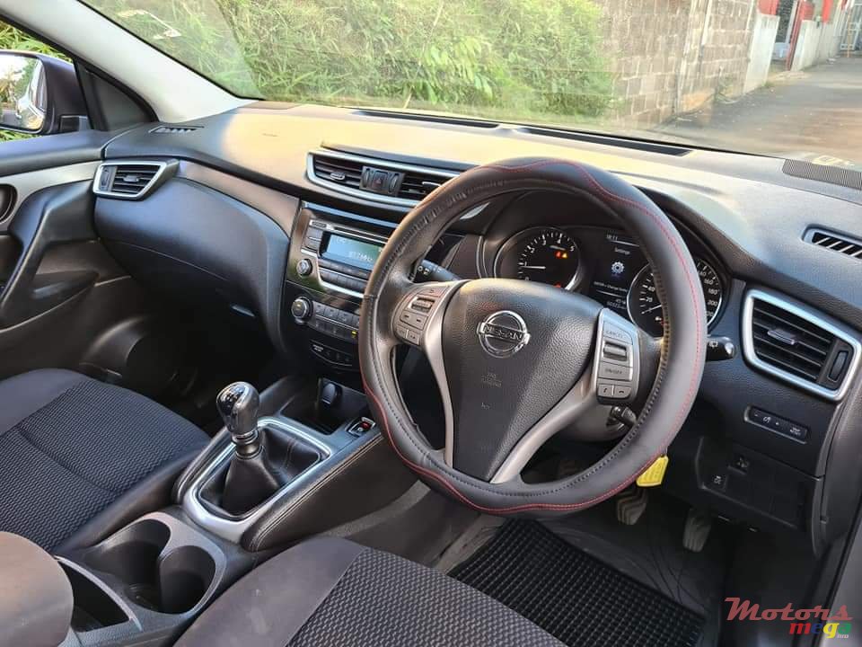 2015' Nissan Qashqai photo #6