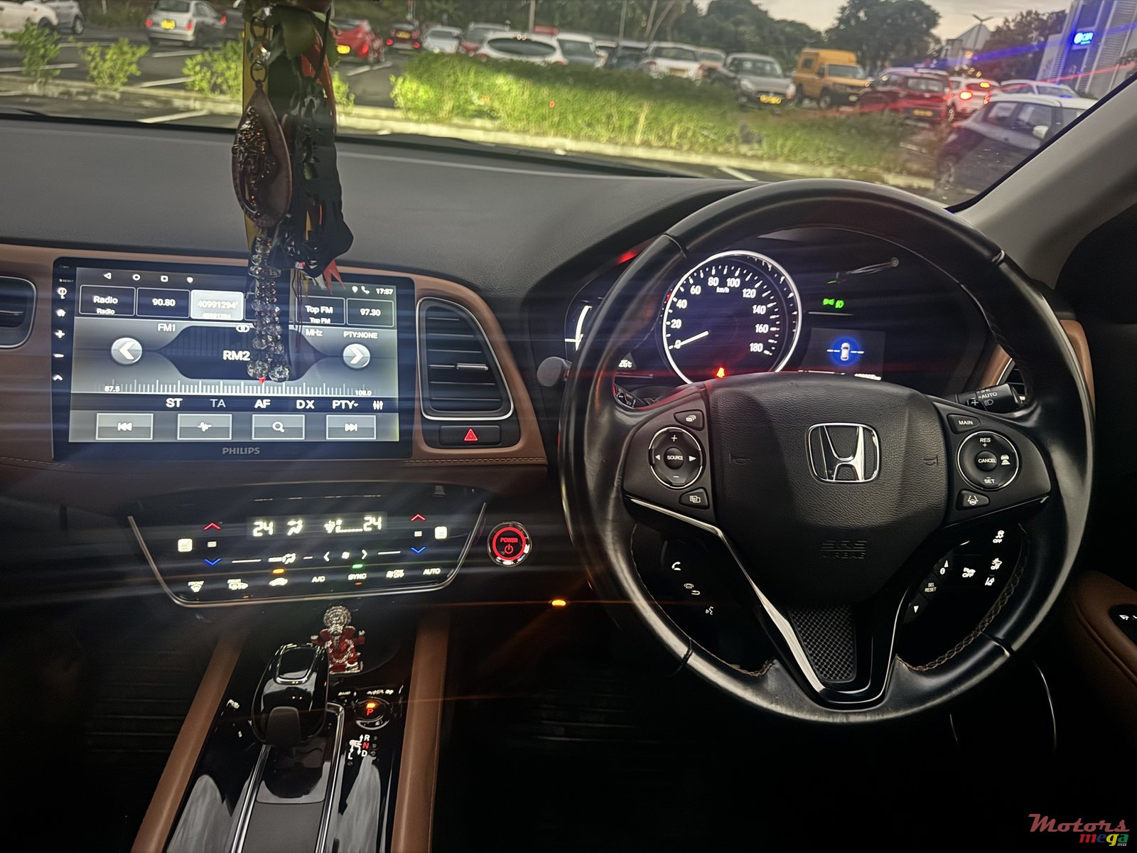 2018' Honda HR-V Vezel photo #3