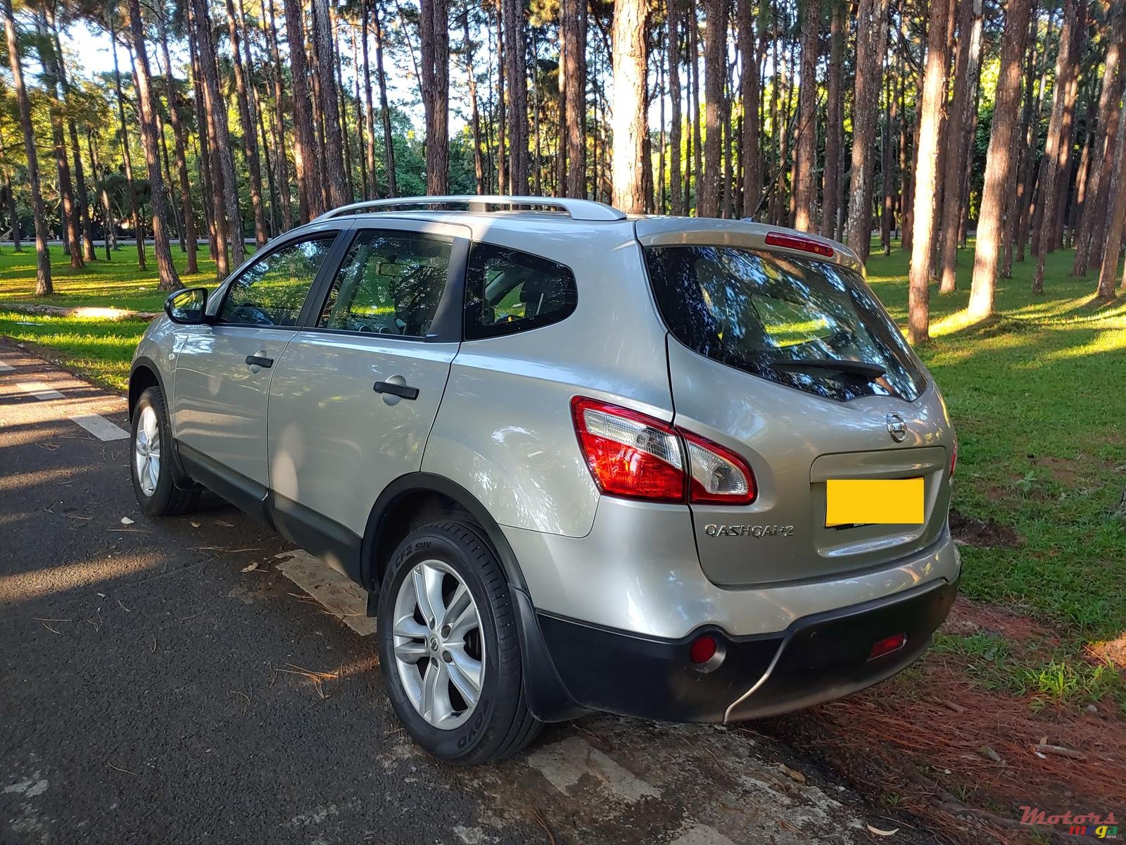 2012' Nissan Qashqai+2 photo #4