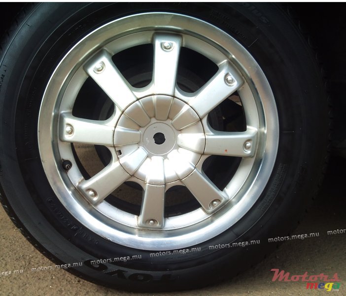 2000' Nissan photo #1