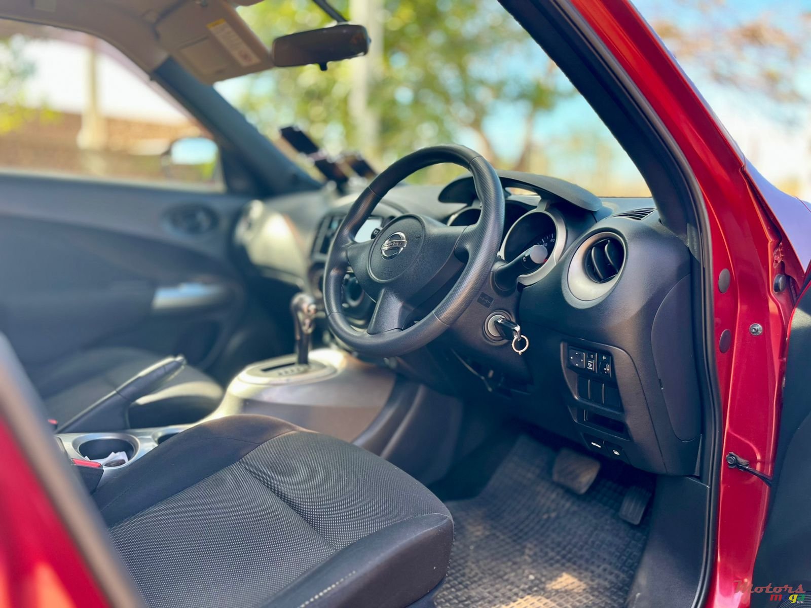 2011' Nissan Juke photo #6