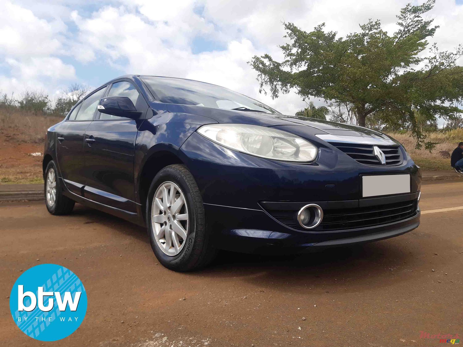 2012' Renault Fluence photo #1