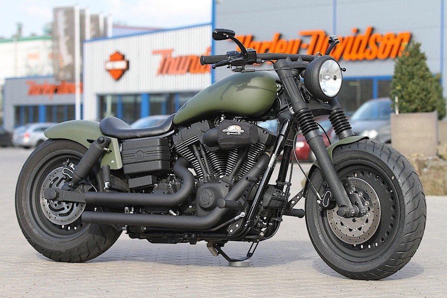 Harley-Davidson Wrinkled Bob Looks All Military and Mean