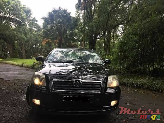 2006' Toyota Avensis photo #4