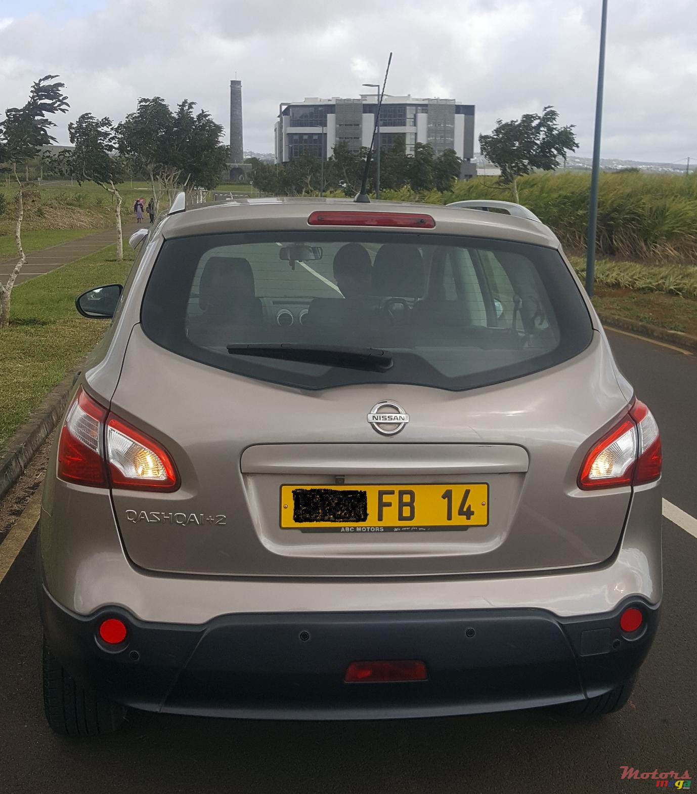 2014' Nissan Qashqai+2 photo #4