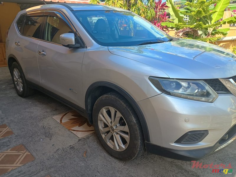 2015' Nissan X-Trail photo #2