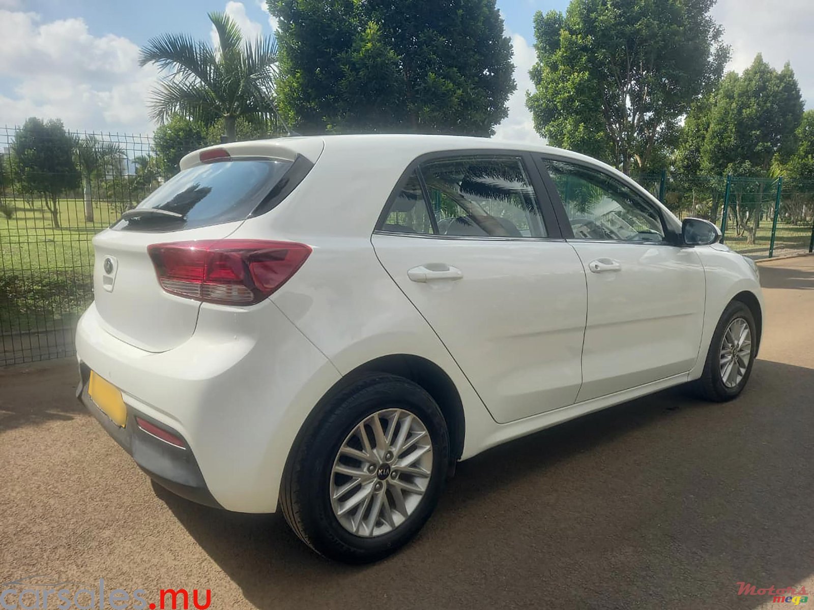 2020' Kia Rio EX 1.4 photo #4