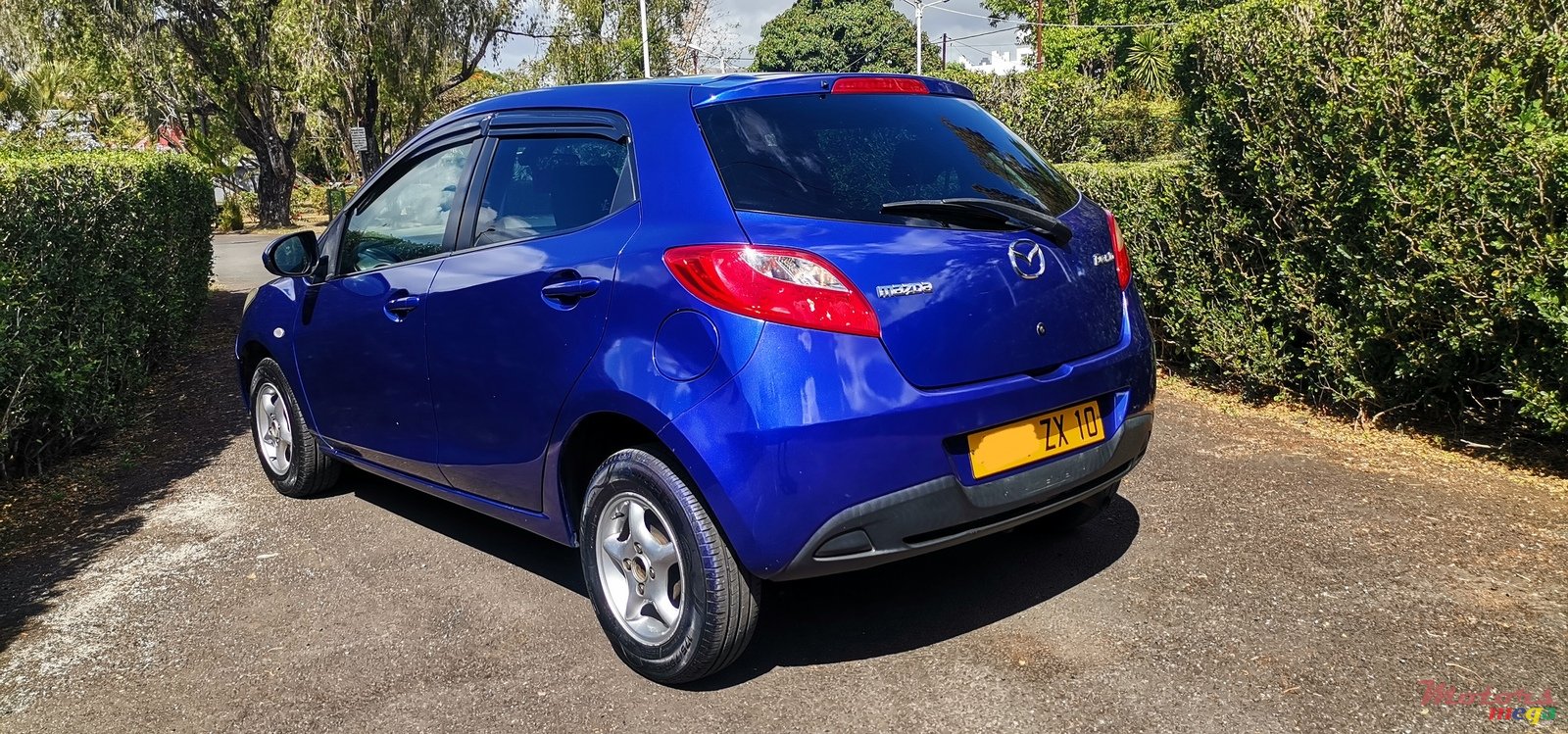 2010' Mazda Demio photo #5