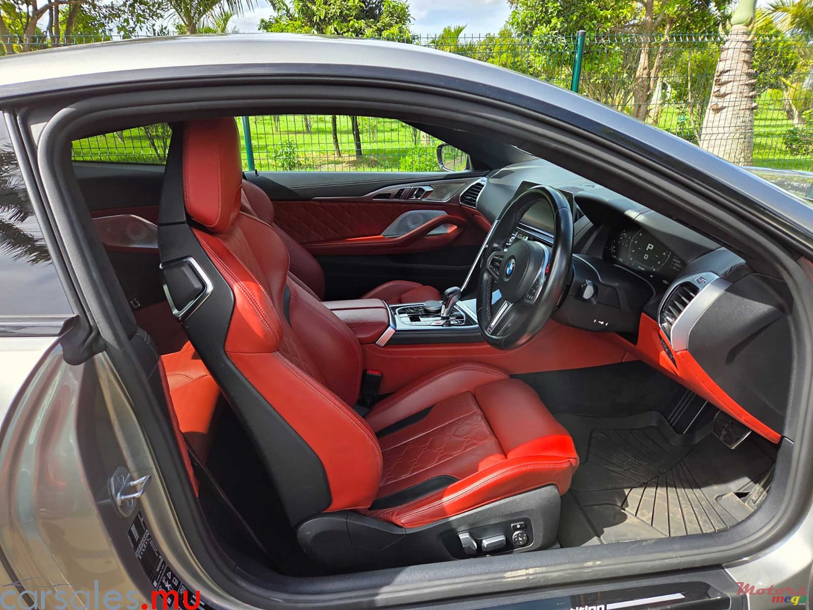 2021' BMW M8 Competition photo #5