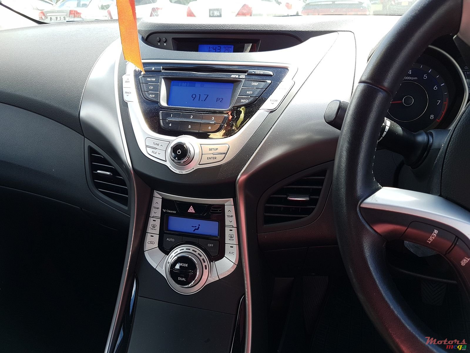 2012' Hyundai Elantra photo #5