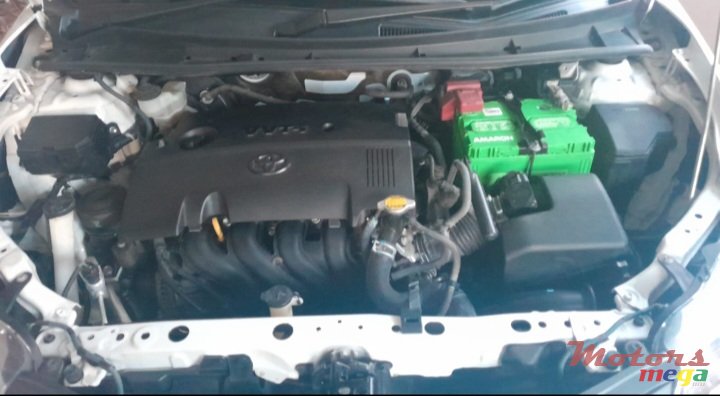 2015' Toyota Axio photo #3