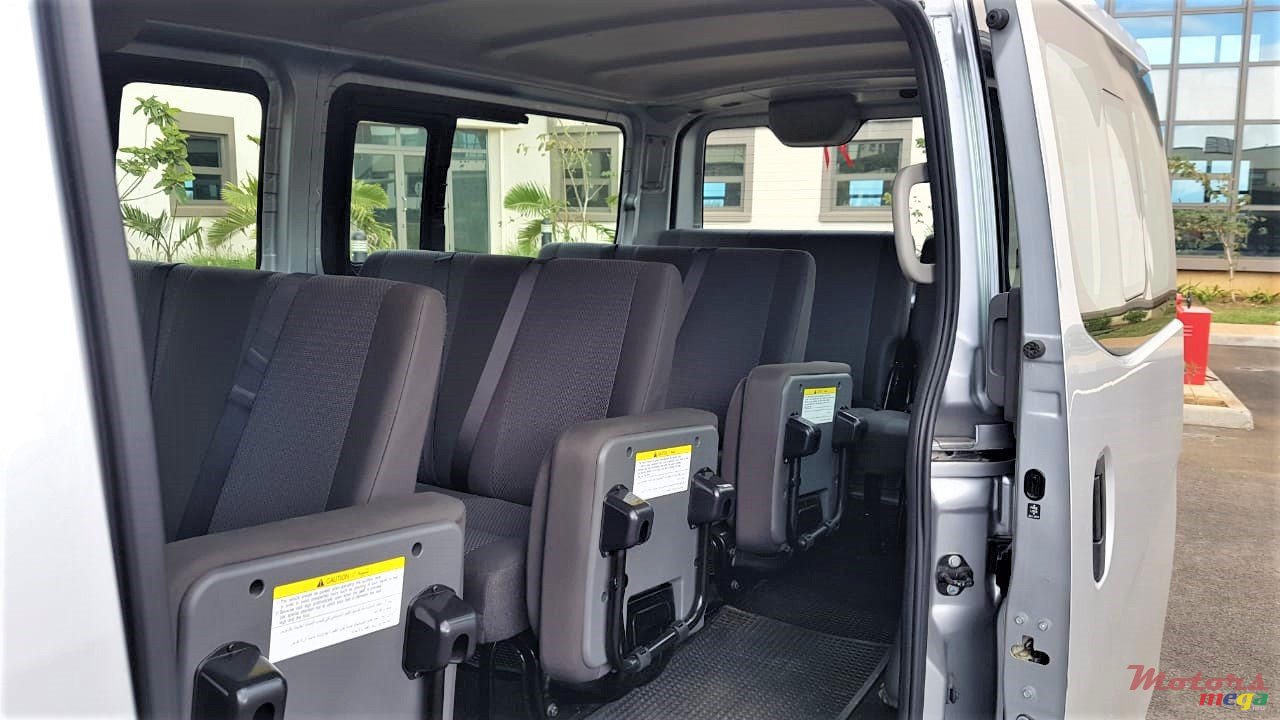 2017' Nissan Urvan photo #3