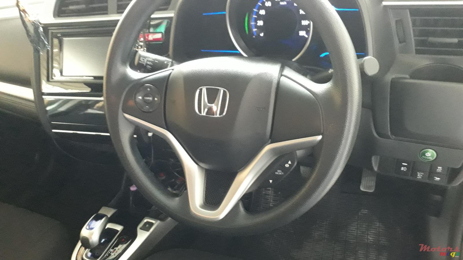 2016' Honda Fit photo #3