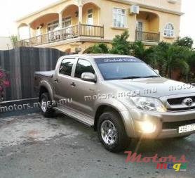 2009' Toyota Hilux photo #1